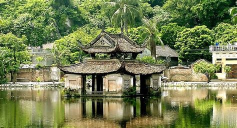  La Pagode du Ciel Bleu: Un joyau ancestral surplombant la ville de Shaoxing!