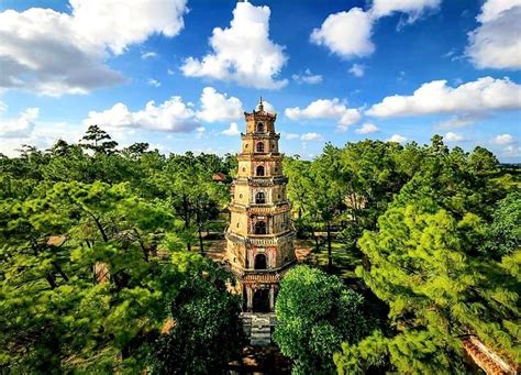 La Pagode Thien Mu: Un joyau architectural au bord de la Rivière des Parfums!