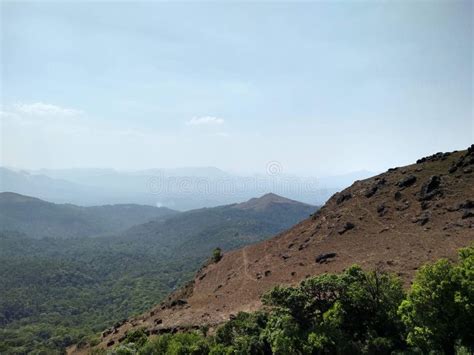 Le Mont Liangshan, un sommet majestueux à explorer en pleine nature !