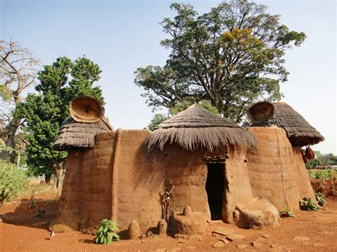 Le Musée National de l'Architecture Traditionnelle de Quintin: Un voyage fascinant à travers les cultures architecturales du Nigeria!