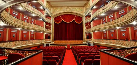  Le Teatro Santa Isabel : Un joyau architectural à découvrir absolument à Goiânia!