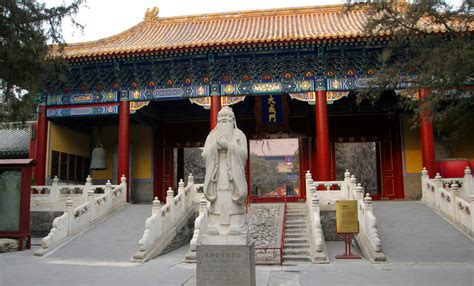  Le Temple de Confucius à Loudi: Une Odyssée Philosophique et Architecturale !