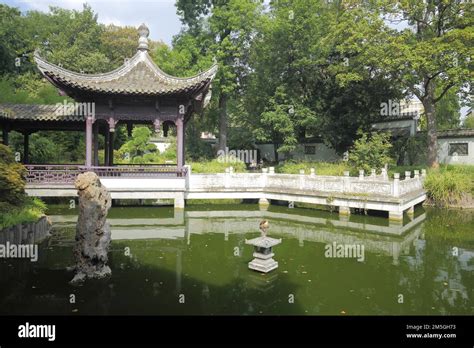 Le Temple de la Paix Céleste: Une Ode à la Tranquillité et aux Délices Architecturaux !